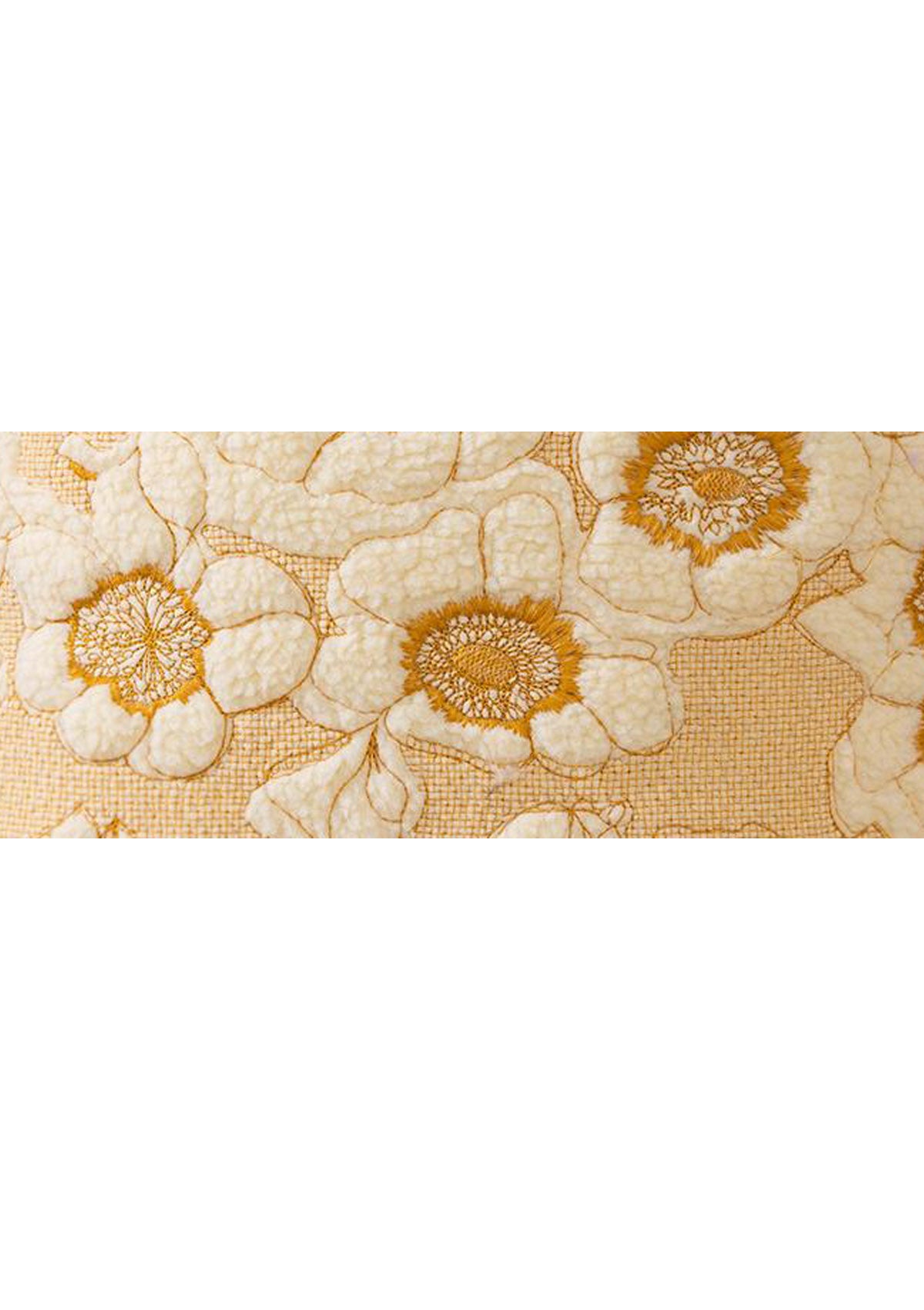 Cushion cover adorned with delightful daisy motifs, adding a touch of nature-inspired charm to your home decor